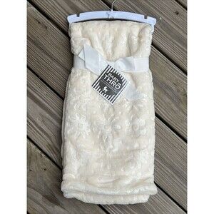 Baby Thro Ivory Egret Dixie Daisy Embossed Floral Blanket Soft Fleece Girls New